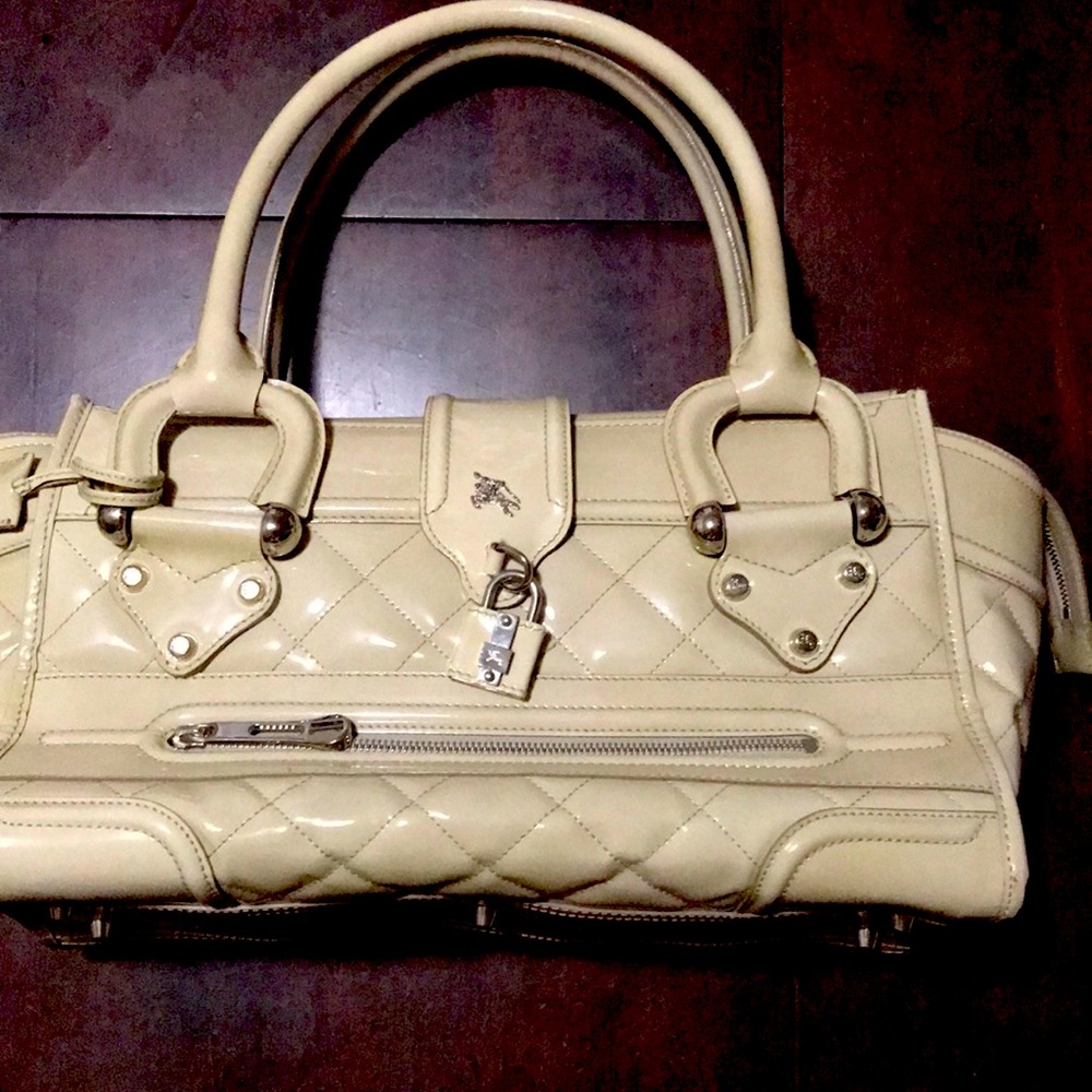 Burberry Beige Quilted Leather Manor Grande 💛